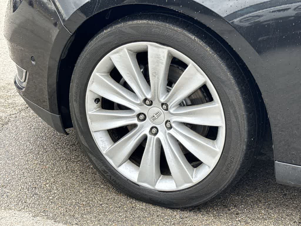 Thumbnail: 2015 Lincoln MKS - 9