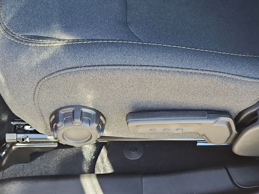 Thumbnail: 2026 Jeep Wrangler - 18