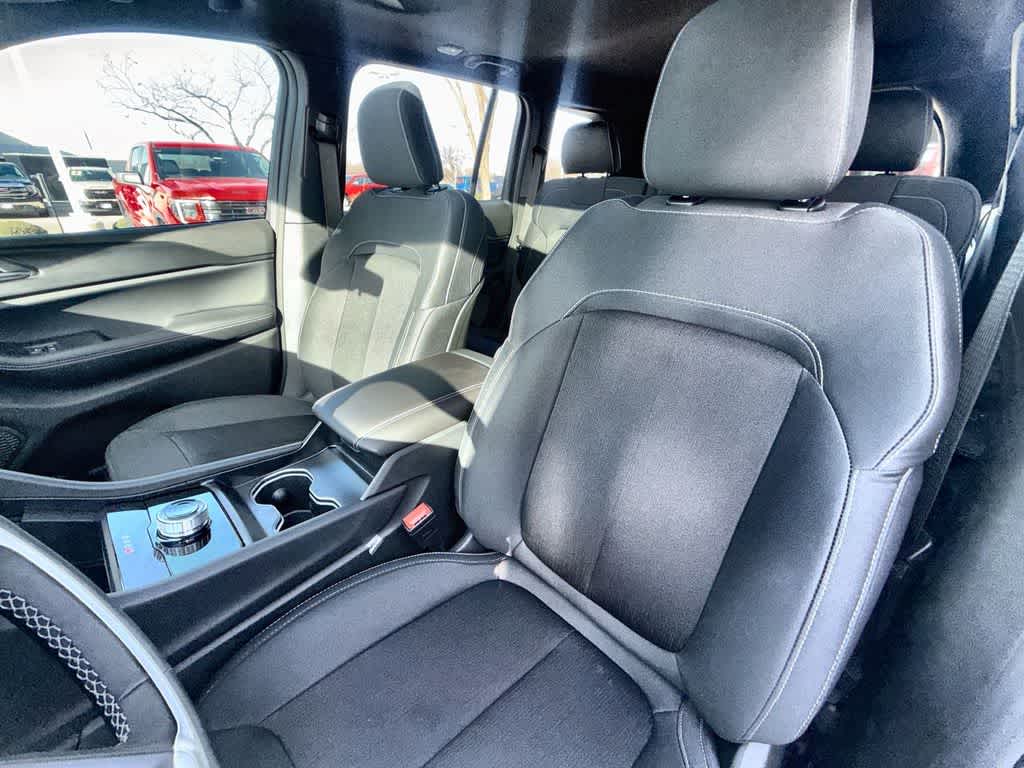 Thumbnail: 2026 Jeep Grand Cherokee L - 11