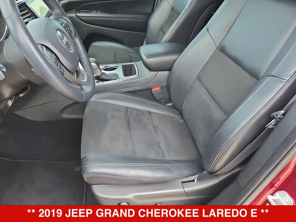 Thumbnail: 2019 Jeep Grand Cherokee - 17