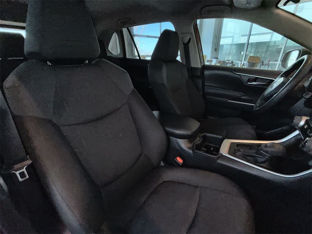 Thumbnail: 2025 Toyota RAV4 - 14