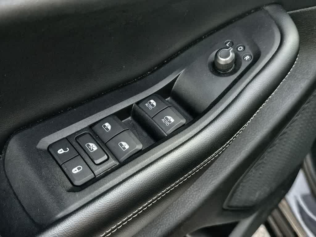 Thumbnail: 2023 Jeep Grand Cherokee L - 25