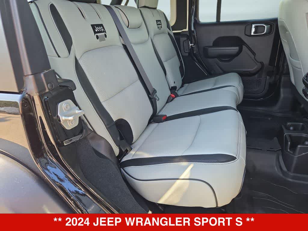 Thumbnail: 2024 Jeep Wrangler - 19
