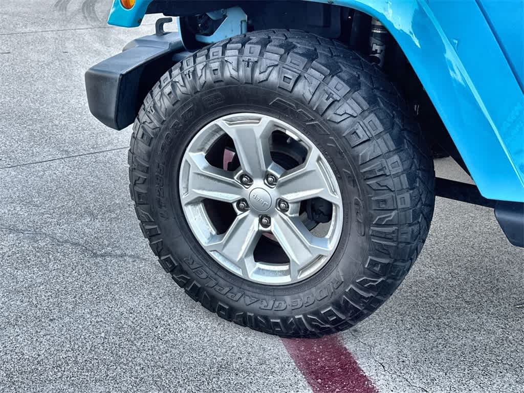 Thumbnail: 2017 Jeep Wrangler - 11