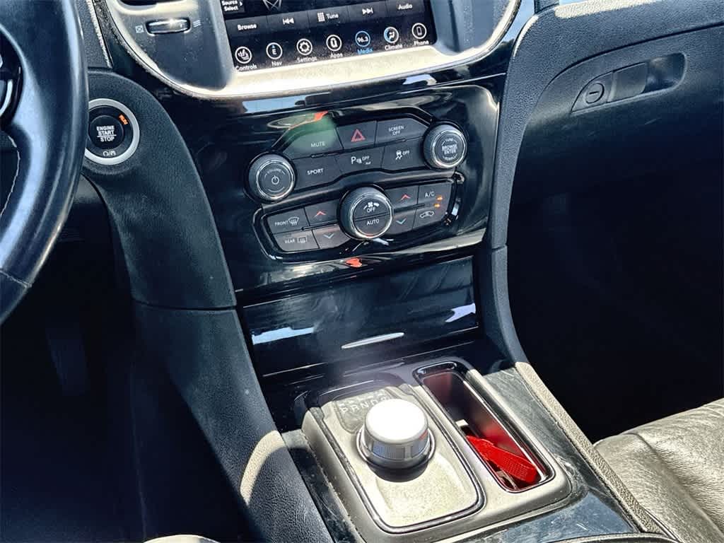 Thumbnail: 2021 Chrysler 300 - 16