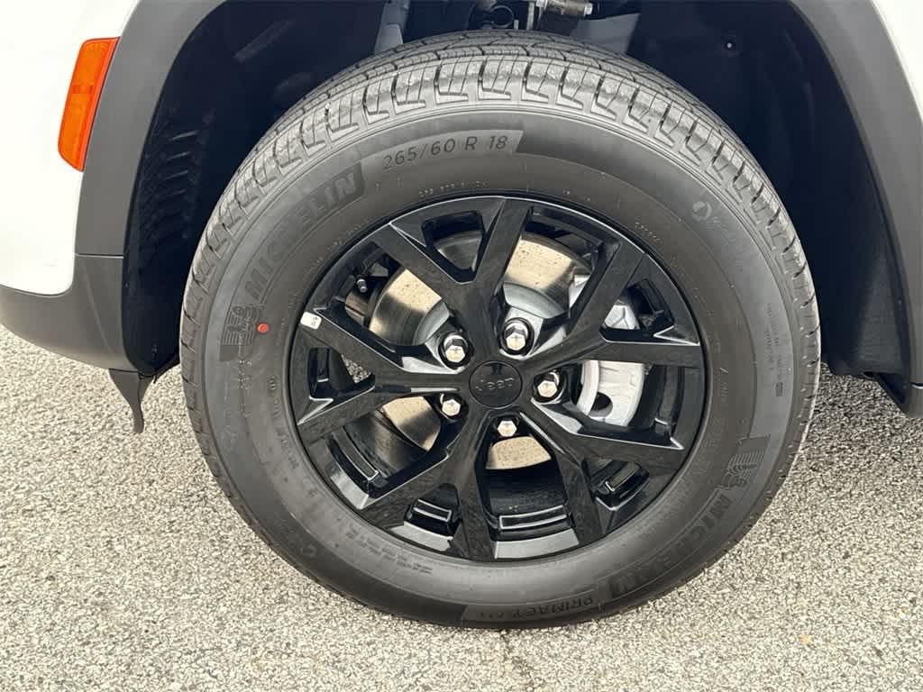 Thumbnail: 2025 Jeep Grand Cherokee - 8