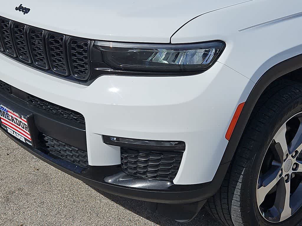 Thumbnail: 2023 Jeep Grand Cherokee - 11