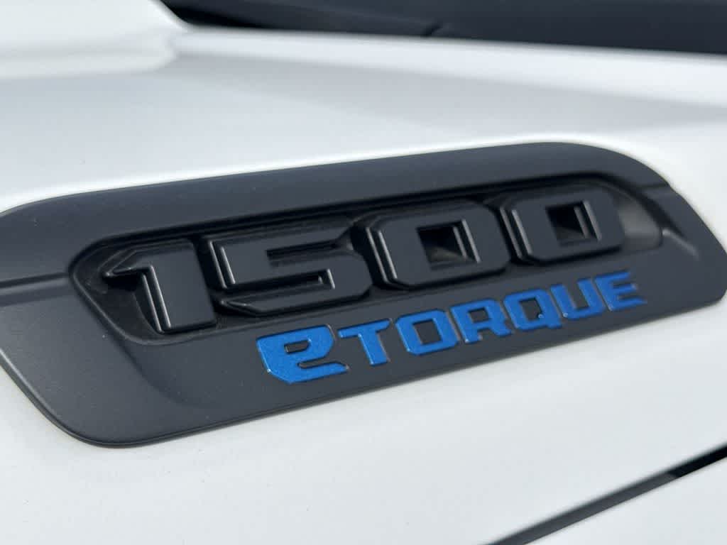 Thumbnail: 2026 RAM 1500 - 8