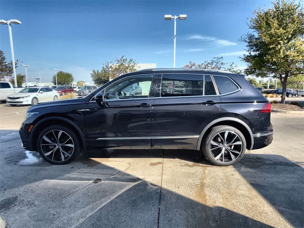 Thumbnail: 2023 Volkswagen Tiguan - 3