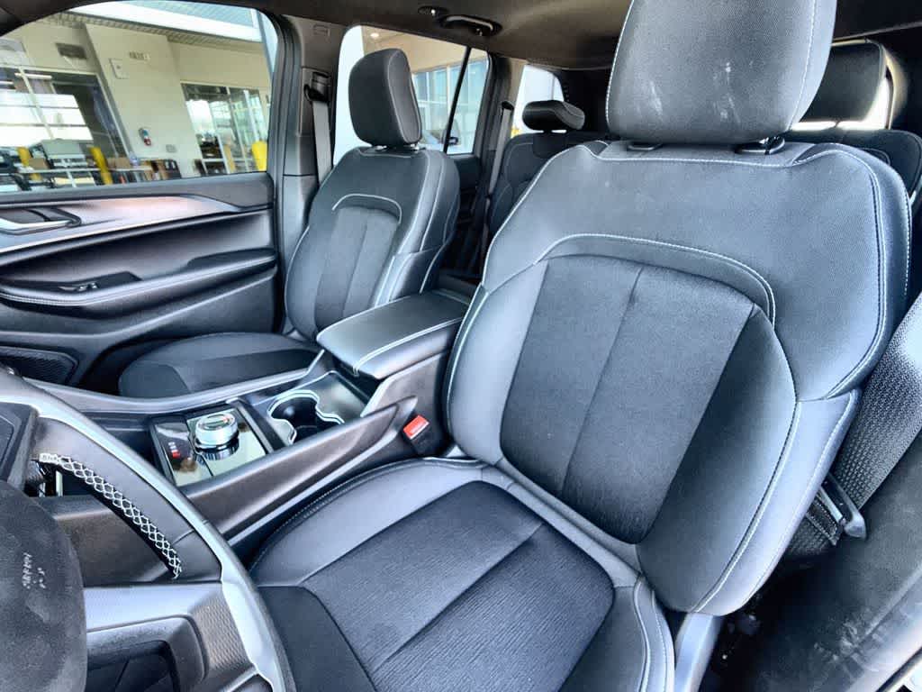 Thumbnail: 2026 Jeep Grand Cherokee - 11