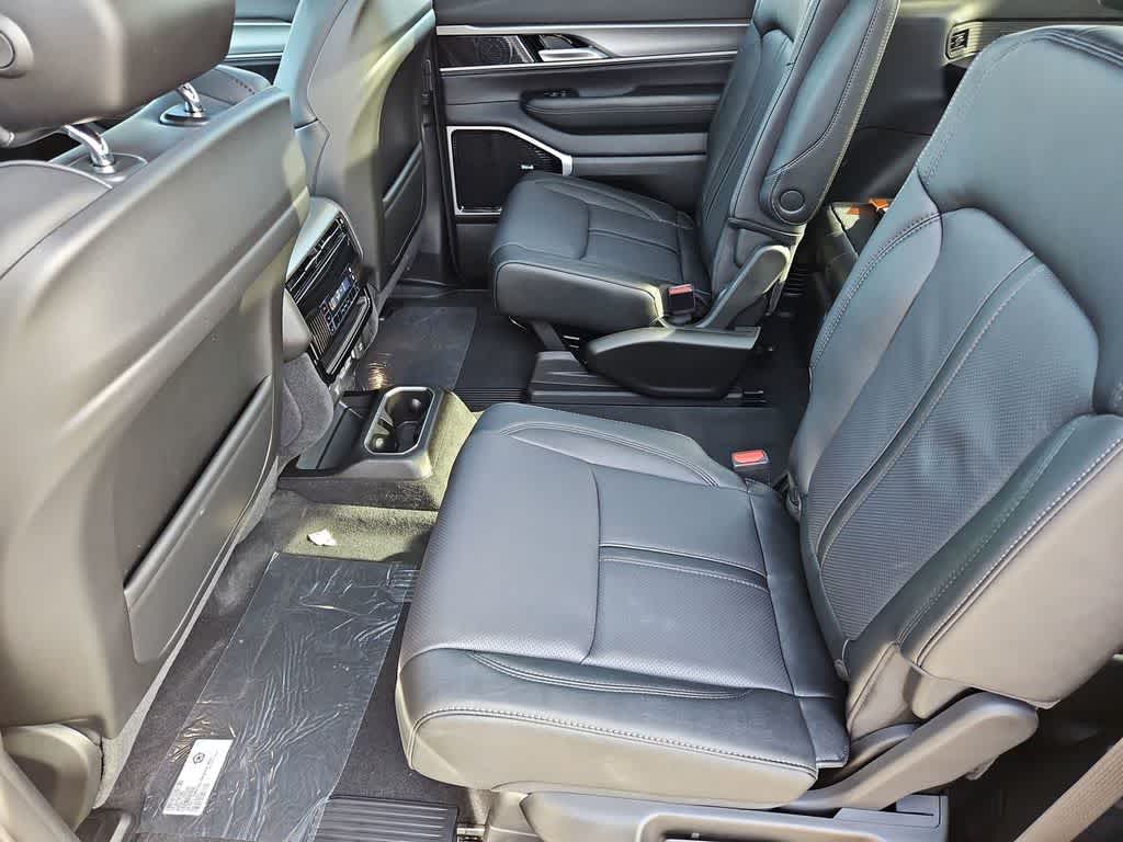 Thumbnail: 2026 Jeep Grand Wagoneer - 21