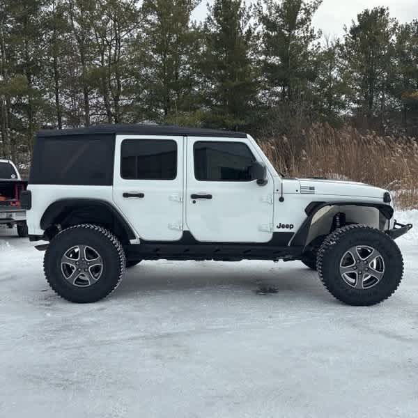 Thumbnail: 2019 Jeep Wrangler - 6