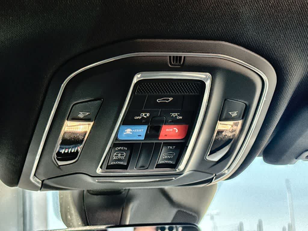 Thumbnail: 2026 Jeep Grand Cherokee - 20