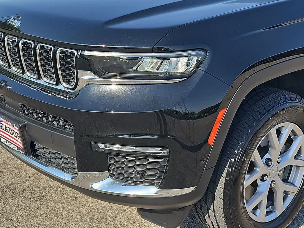 Thumbnail: 2022 Jeep Grand Cherokee - 11