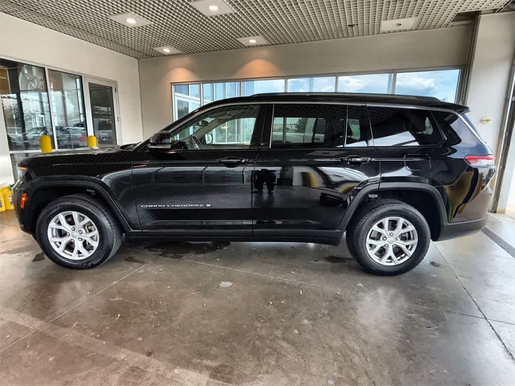 Thumbnail: 2022 Jeep Grand Cherokee - 3