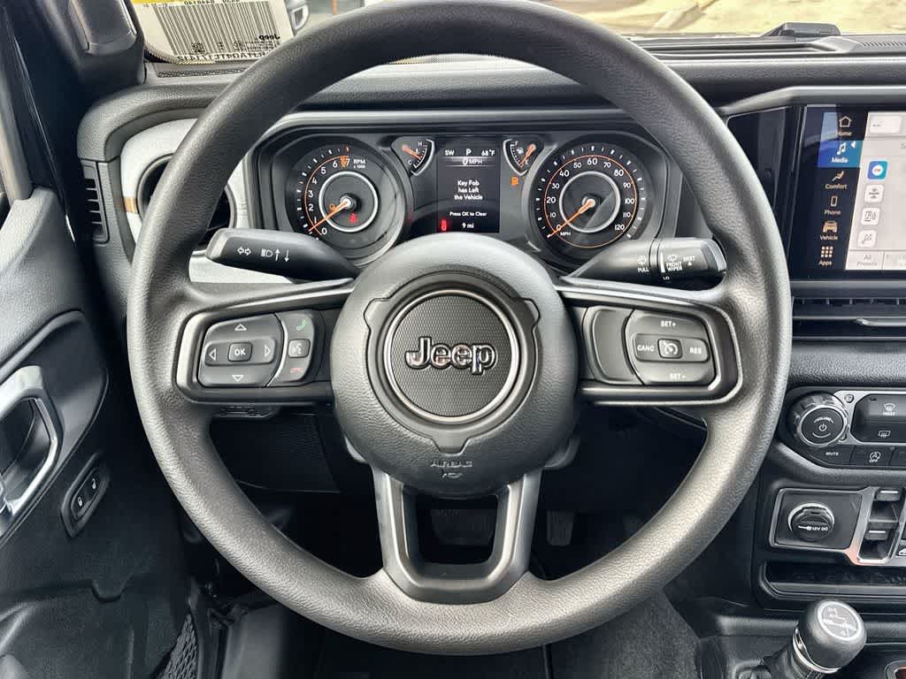 Thumbnail: 2026 Jeep Gladiator - 18