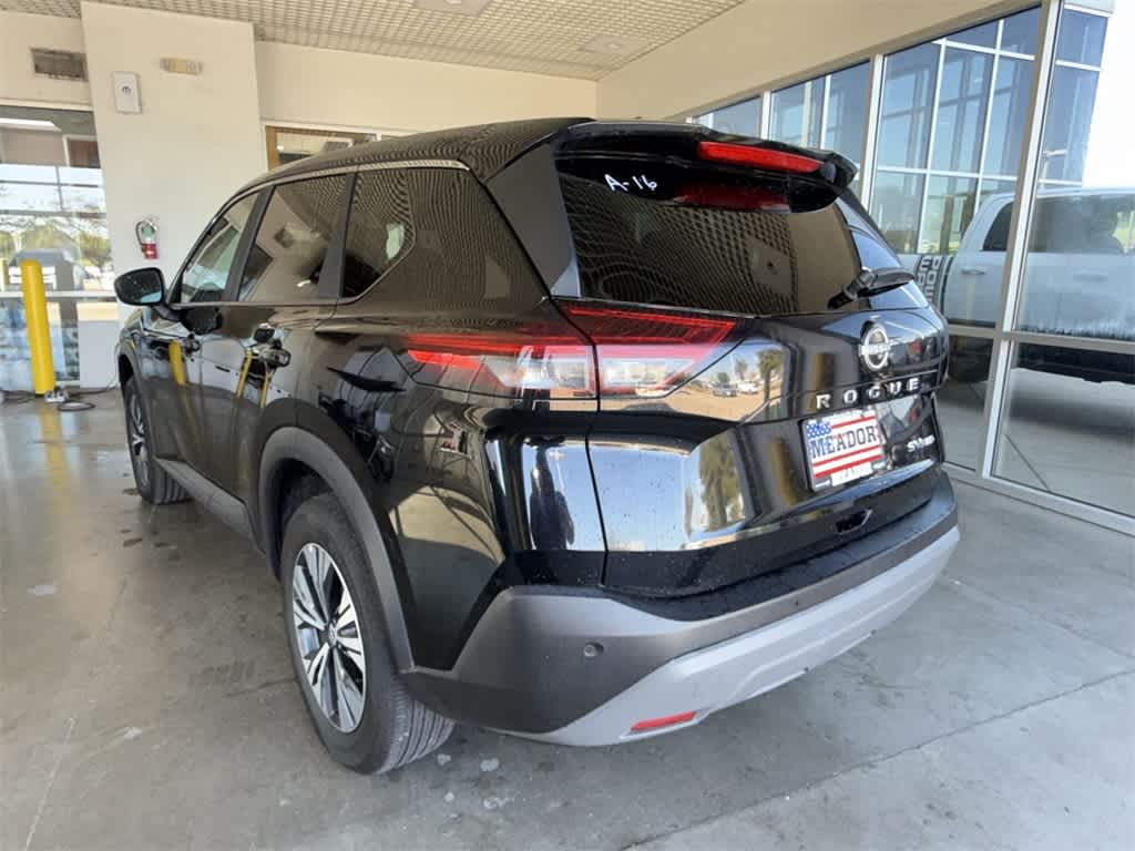 2023 Nissan Rogue SV photo 4