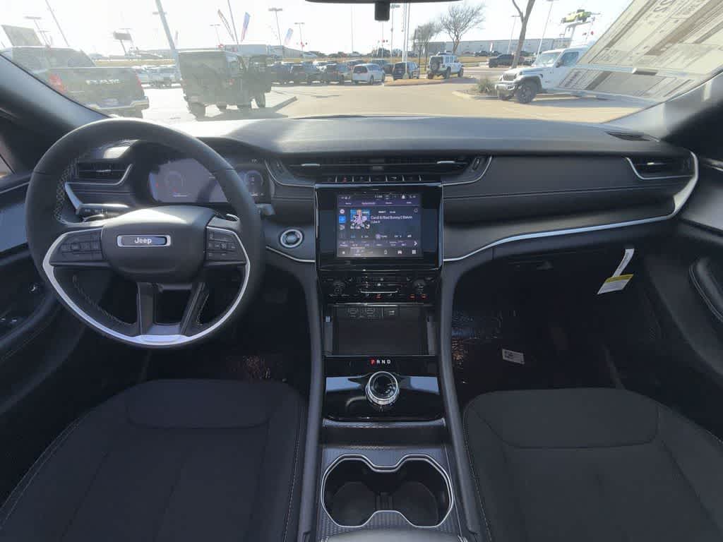 Thumbnail: 2026 Jeep Grand Cherokee - 15