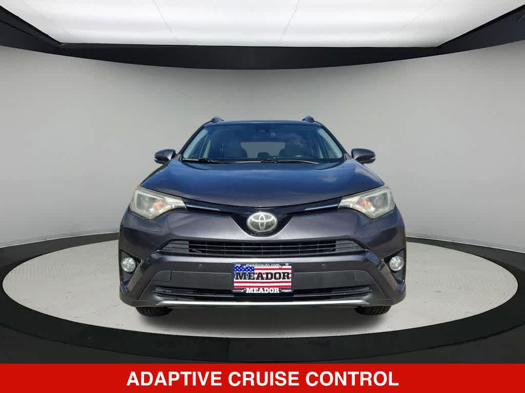 Thumbnail: 2018 Toyota RAV4 - 9