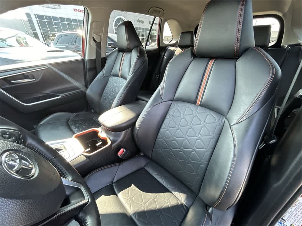 Thumbnail: 2022 Toyota RAV4 - 10