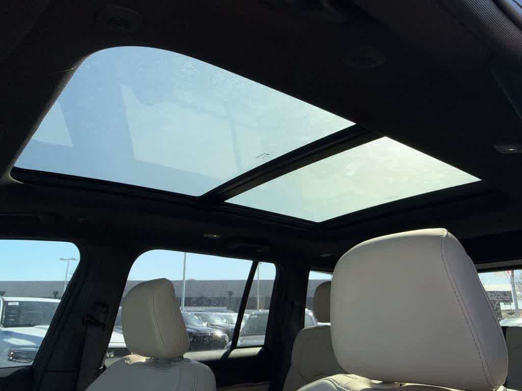 Thumbnail: 2025 Jeep Grand Cherokee - 26