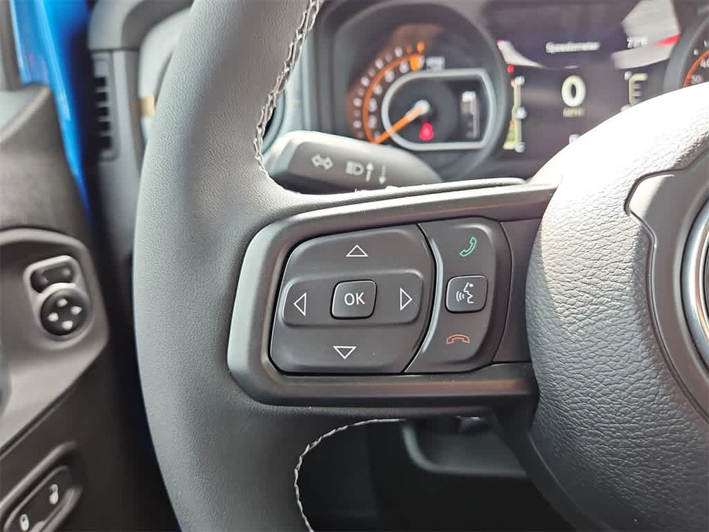 Thumbnail: 2025 Jeep Gladiator - 29