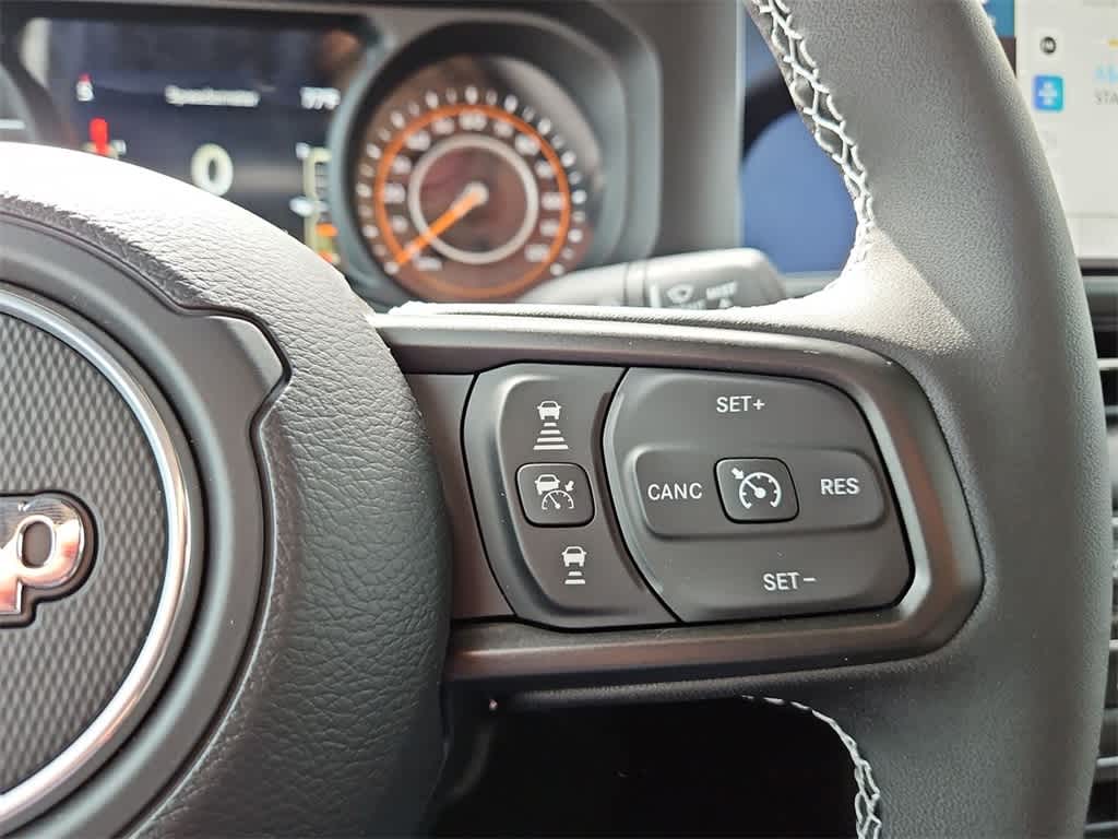 Thumbnail: 2025 Jeep Gladiator - 30