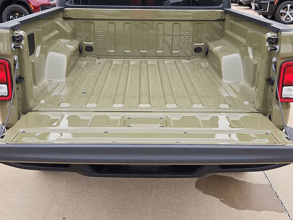 Thumbnail: 2026 Jeep Gladiator - 33