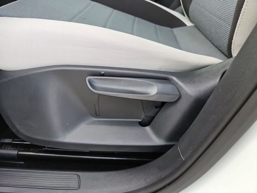 Thumbnail: 2025 Volkswagen Taos - 23