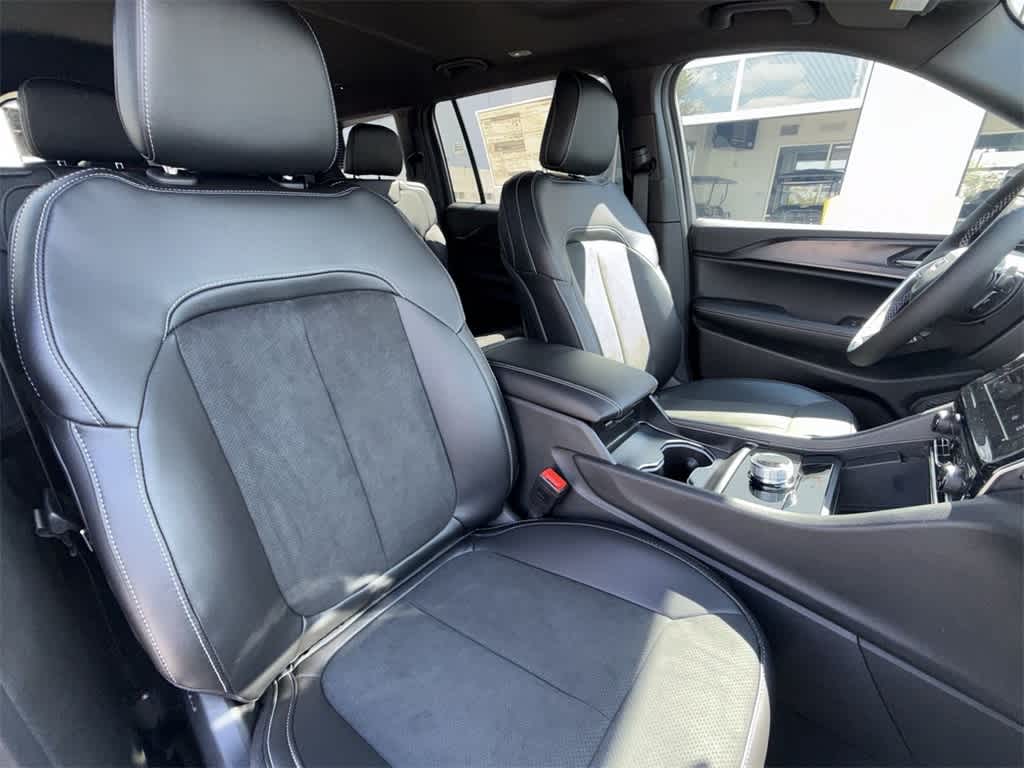 Thumbnail: 2025 Jeep Grand Cherokee L - 14