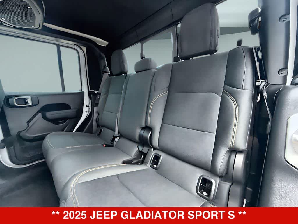 Thumbnail: 2025 Jeep Gladiator - 13