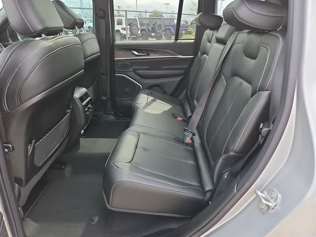 Thumbnail: 2026 Jeep Grand Cherokee - 21