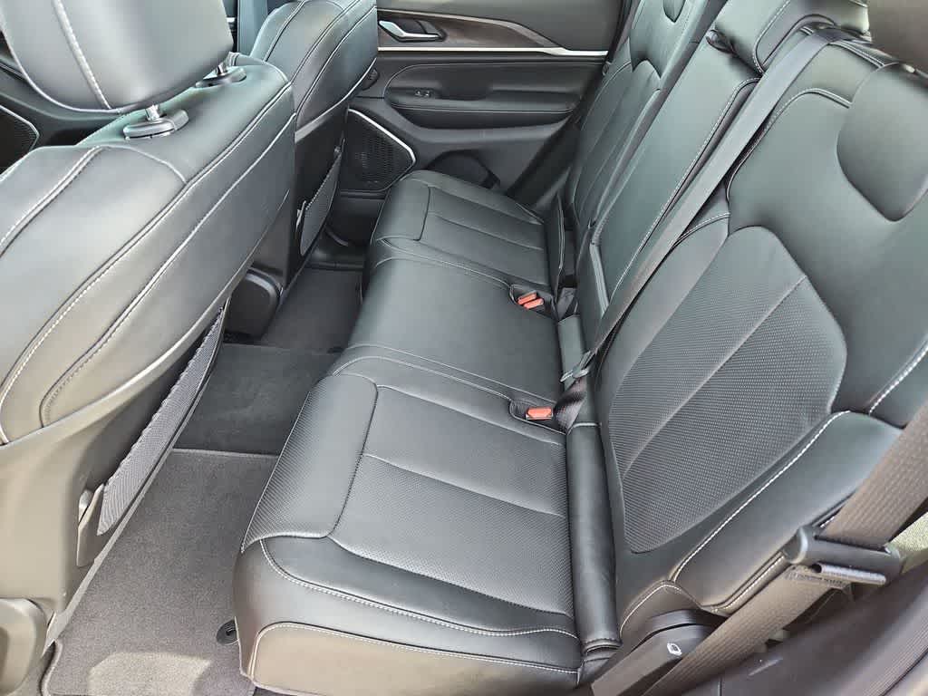 Thumbnail: 2026 Jeep Grand Cherokee - 21