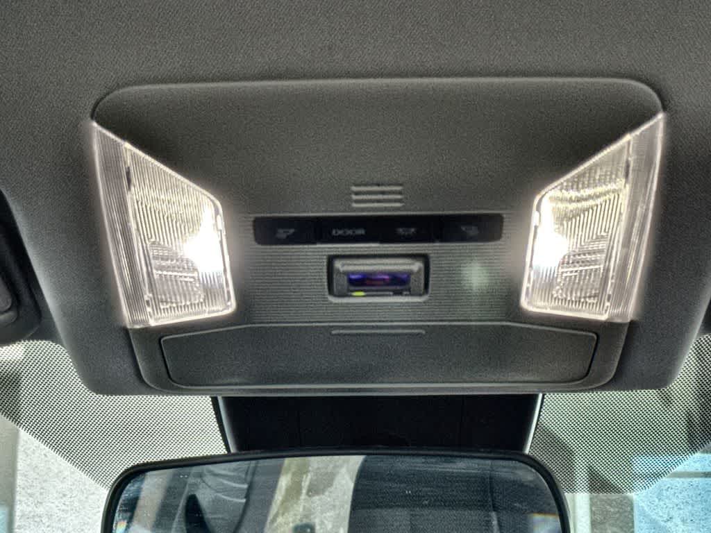 Thumbnail: 2025 Toyota RAV4 - 20