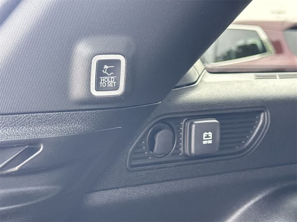 2025 Jeep Grand Cherokee Limited Edition 23