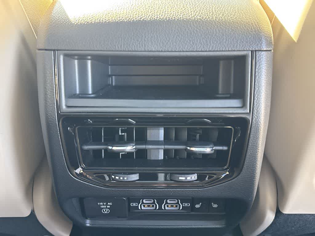 Thumbnail: 2025 Jeep Grand Cherokee - 19