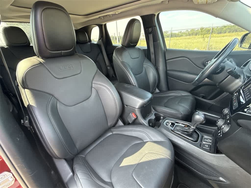 Thumbnail: 2021 Jeep Cherokee - 12