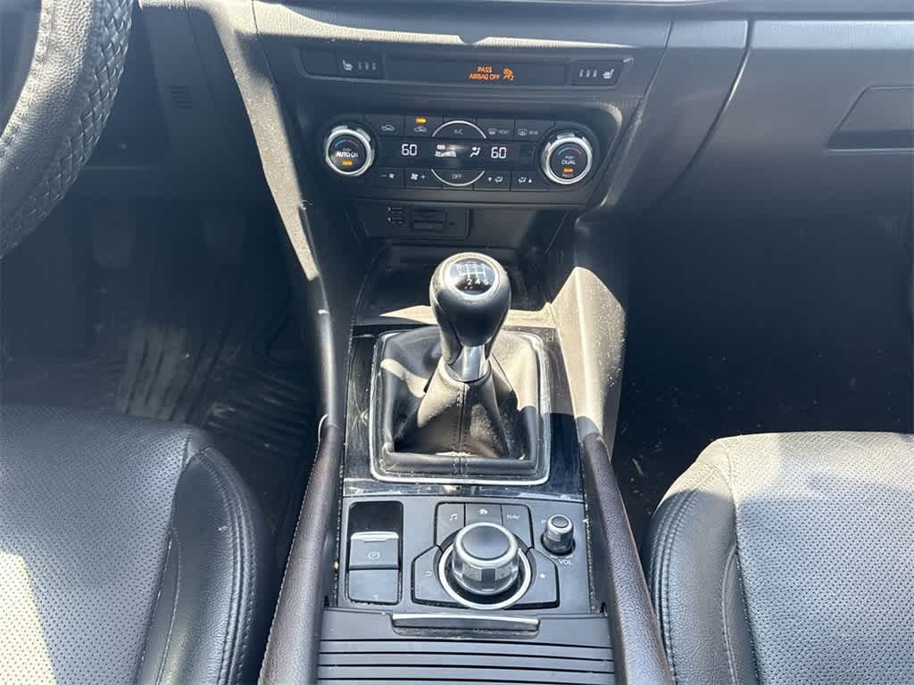 Thumbnail: 2017 Mazda Mazda3 - 16