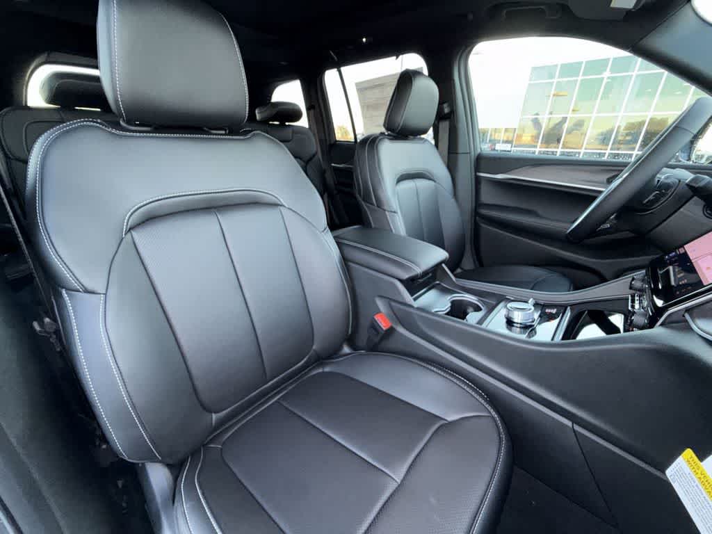 Thumbnail: 2025 Jeep Grand Cherokee - 13