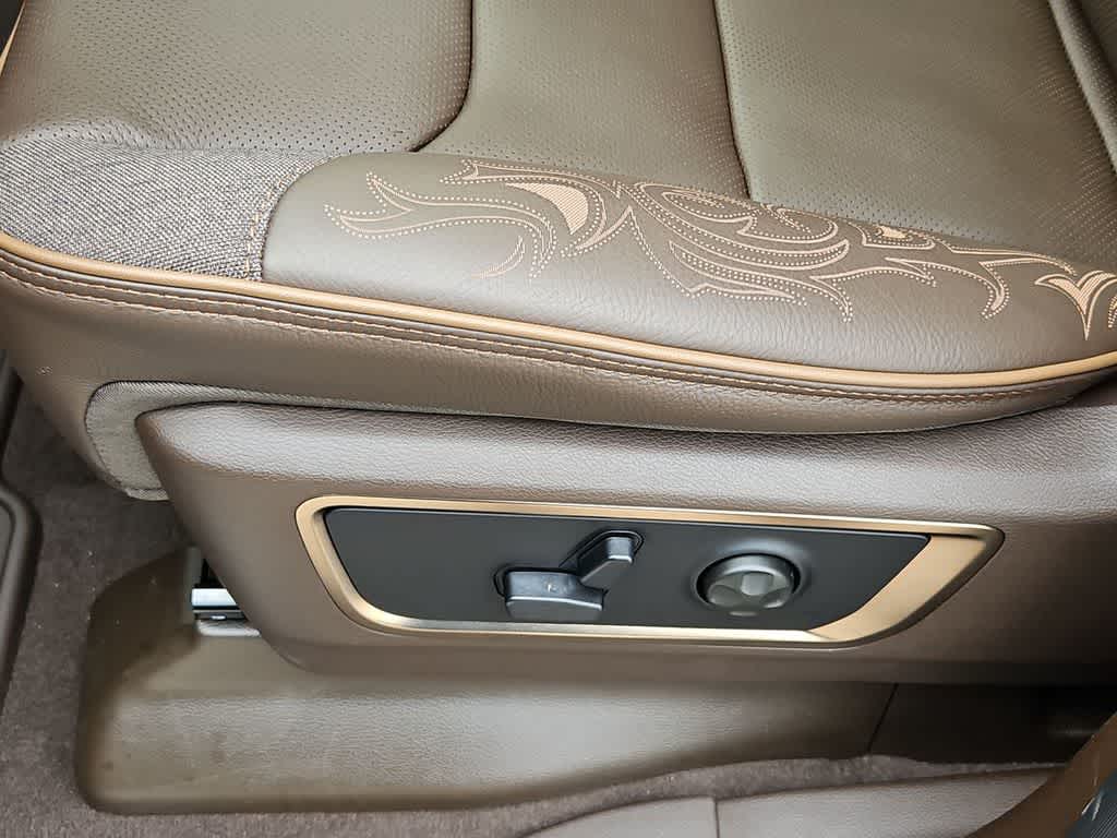 Thumbnail: 2026 RAM 1500 - 18