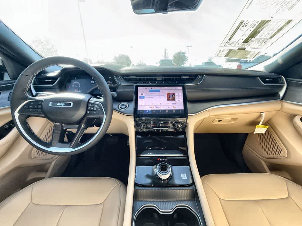 Thumbnail: 2025 Jeep Grand Cherokee - 12