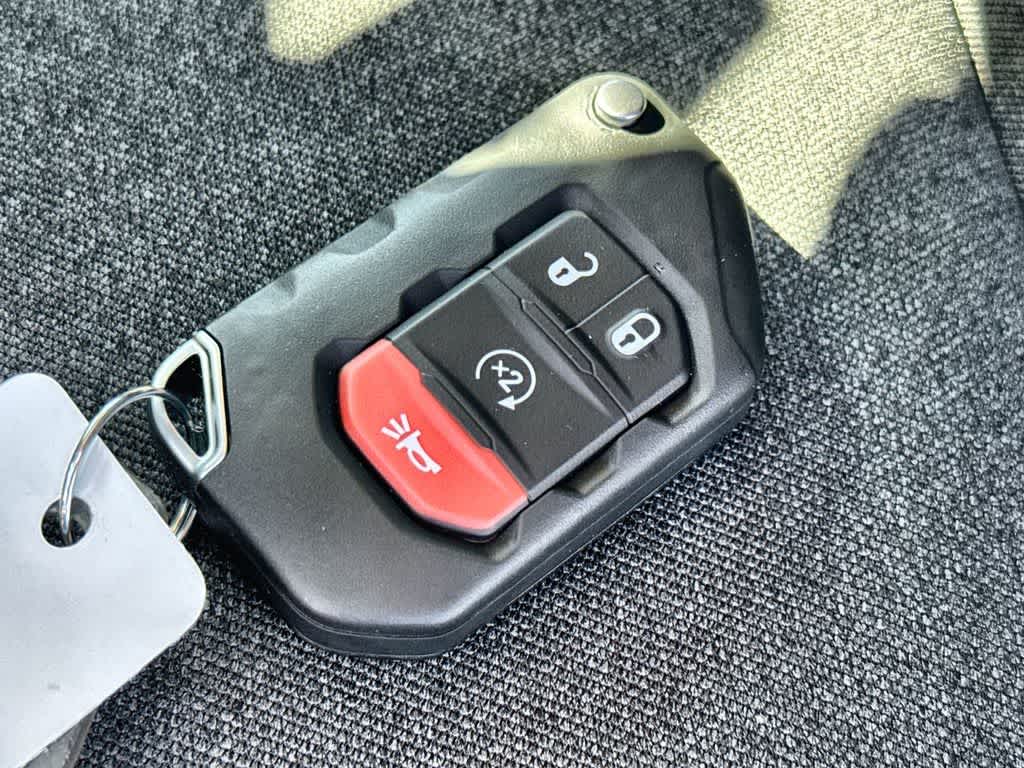 Thumbnail: 2025 Jeep Wrangler - 23