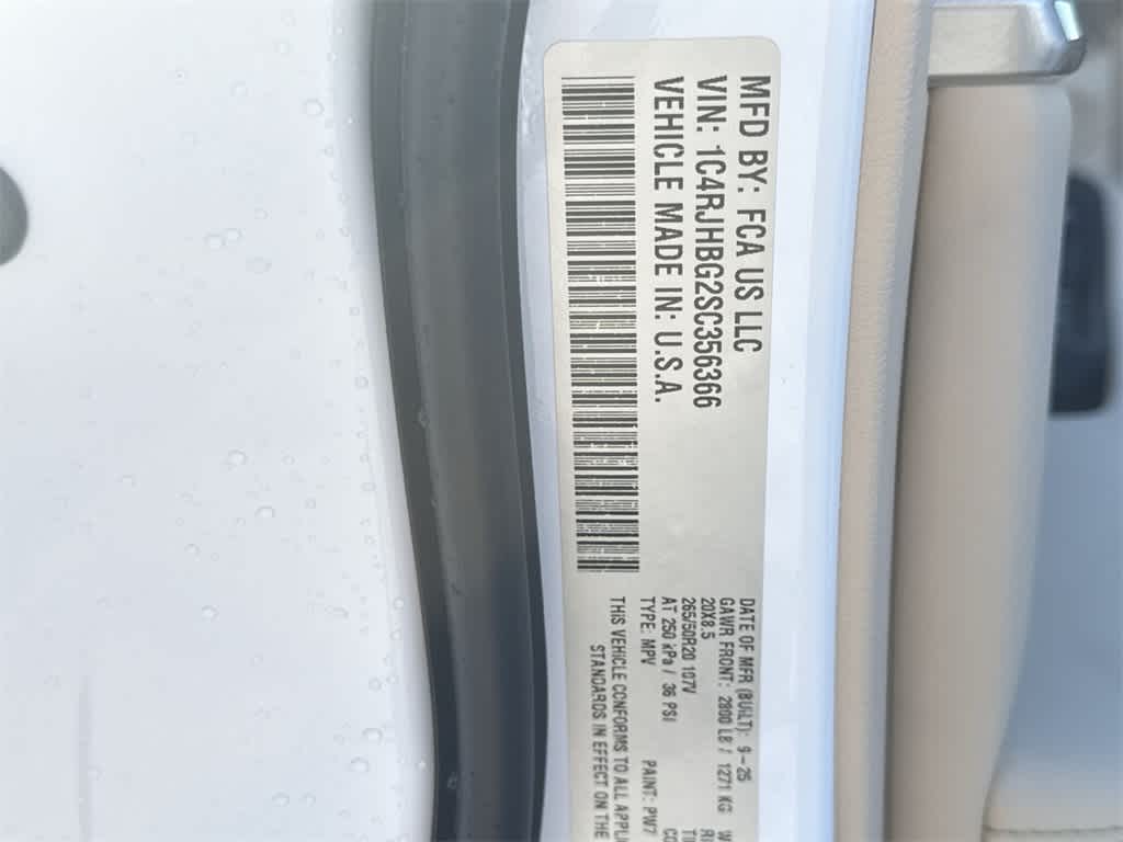 Thumbnail: 2025 Jeep Grand Cherokee - 25