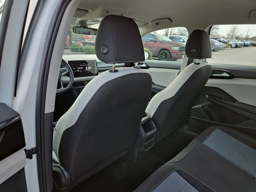 Thumbnail: 2025 Volkswagen Taos - 24