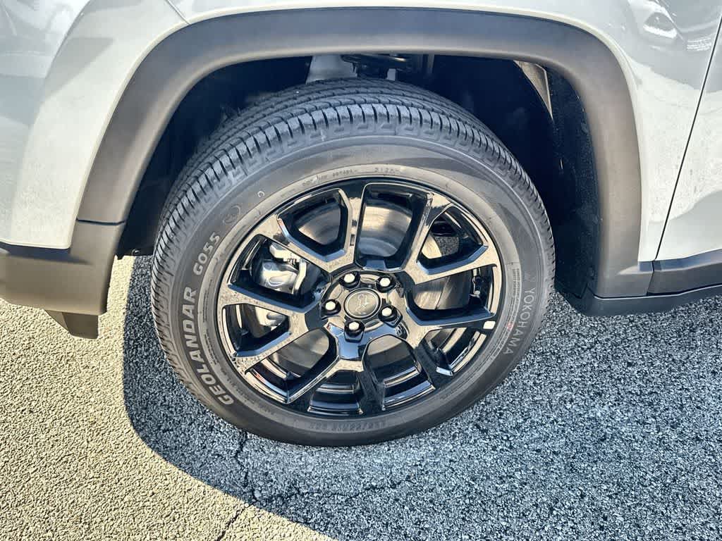 Thumbnail: 2026 Jeep Compass - 9