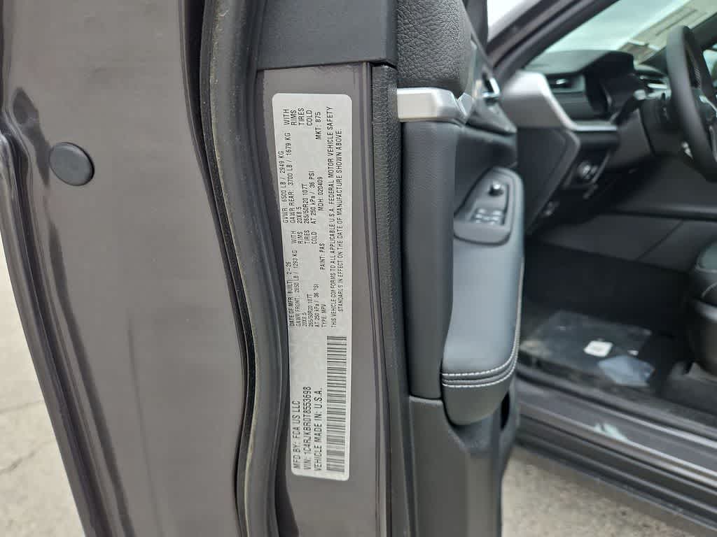 Thumbnail: 2026 Jeep Grand Cherokee L - 36