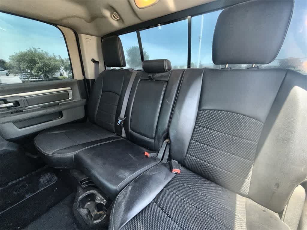 2017 RAM 1500 SLT 11