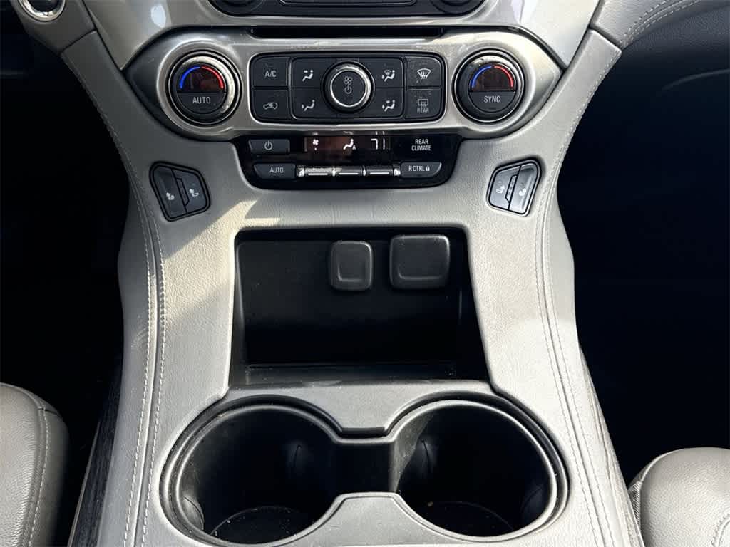 Thumbnail: 2018 Chevrolet Suburban - 17