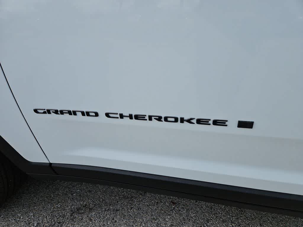 Thumbnail: 2026 Jeep Grand Cherokee L - 18