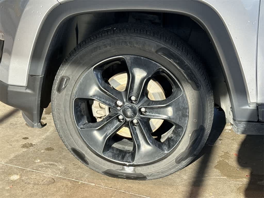Thumbnail: 2019 Jeep Compass - 9